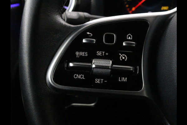 Mercedes-Benz A-Klasse 250e Urban | Leder | Stoelverwarming | Trekhaak | Camera | Sfeerverlichting | Widescreen | Park Assist | Navigatie | Full LED
