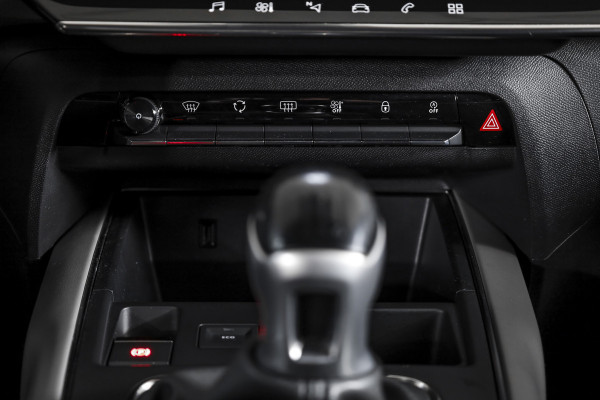 Citroën C5 Aircross 1.2 PureTech 130 PK Business | Dig. Cockpit | Cruise | Afn. Trekhaak | PDC | Camera | NAV+App. Connect | ECC | LM 18" |