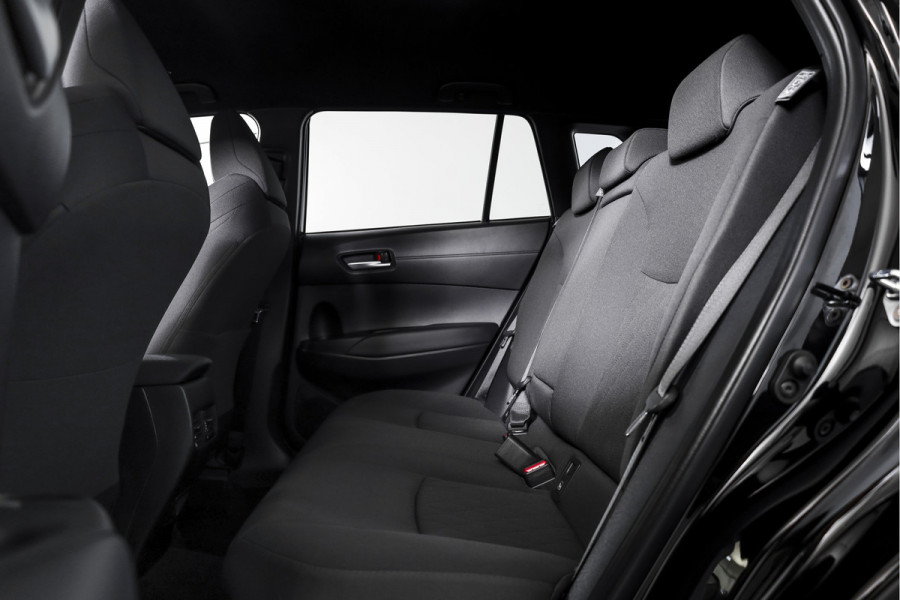 Toyota Corolla Cross Hybrid 140 Style | Dig. Cockpit | Adapt. Cruise | Stoel+-Stuurverw. | Trekhaak | PDC | Camera | NAV+App. Connect | Elek. Klep | ECC | LM 18" |