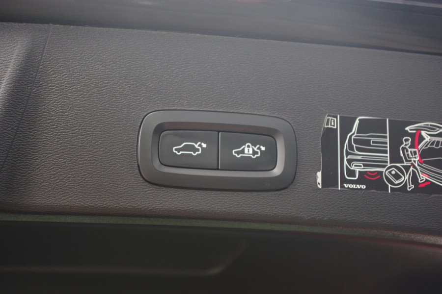 Volvo XC40 1.5 T5 Recharge 263 PK Inscription PHEV, Panoramadak, Leder, Winterpakket, LED