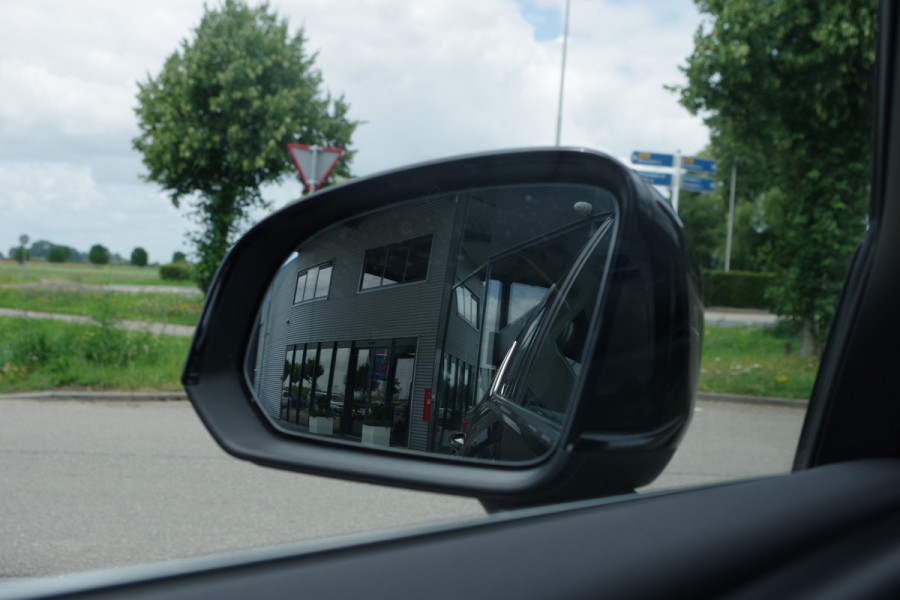 Volvo XC40 1.5 T5 Recharge 263 PK Inscription PHEV, Panoramadak, Leder, Winterpakket, LED