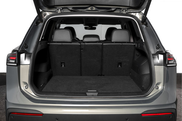 Volkswagen Tiguan 1.5 eTSI 150 PK Life Edition - DSG Automaat | Dig. Cockpit | Adapt. Cruise | Stoel+-Stuurverw. | PDC | Camera | App. Connect | ECC | Elek. Klep | DAB | LM 17" | 8559