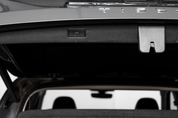 Volkswagen Tiguan 1.5 eTSI 150 PK Life Edition - DSG Automaat | Dig. Cockpit | Adapt. Cruise | Stoel+-Stuurverw. | PDC | Camera | App. Connect | ECC | Elek. Klep | DAB | LM 17" | 8559