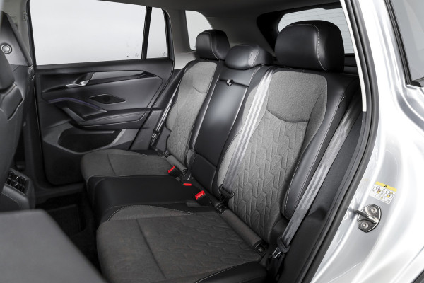 Volkswagen Tiguan 1.5 eTSI 150 PK Life Edition - DSG Automaat | Dig. Cockpit | Adapt. Cruise | Stoel+-Stuurverw. | PDC | Camera | App. Connect | ECC | Elek. Klep | DAB | LM 17" | 4378