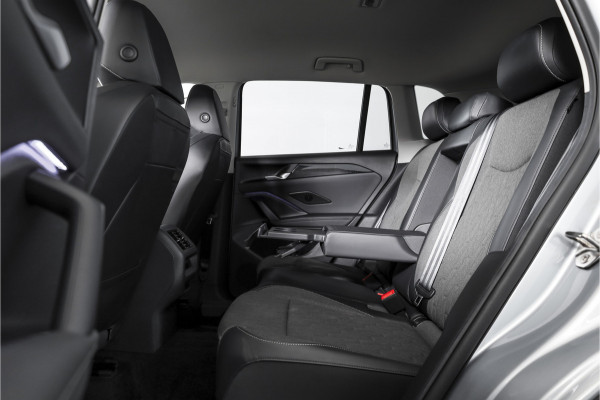 Volkswagen Tiguan 1.5 eTSI 150 PK Life Edition - DSG Automaat | Dig. Cockpit | Adapt. Cruise | Stoel+-Stuurverw. | PDC | Camera | App. Connect | ECC | Elek. Klep | DAB | LM 17" | 4378