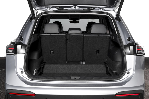 Volkswagen Tiguan 1.5 eTSI 150 PK Life Edition - DSG Automaat | Dig. Cockpit | Adapt. Cruise | Stoel+-Stuurverw. | PDC | Camera | App. Connect | ECC | Elek. Klep | DAB | LM 17" | 4378