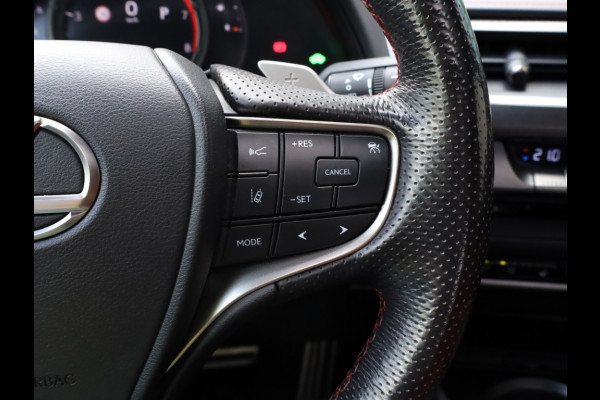 Lexus UX 250h AWD F Sport Premium | Mark Levinson | Schuifdak | 360 Camer