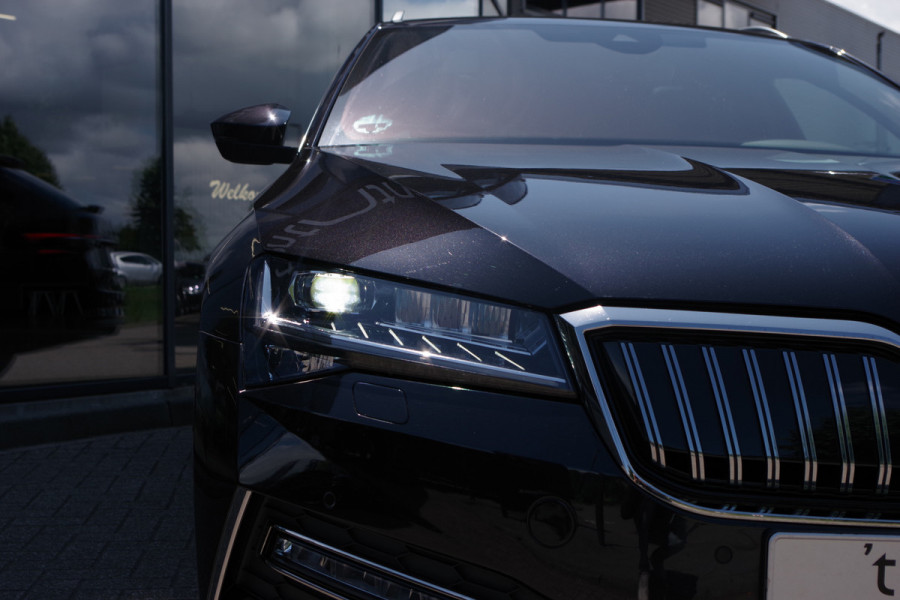 Škoda Superb Combi 1.4 TSI iV 218 PK Laurin & Klement PHEV, Leder, Panoramdak, 4 x Stoelverwarming, Camera