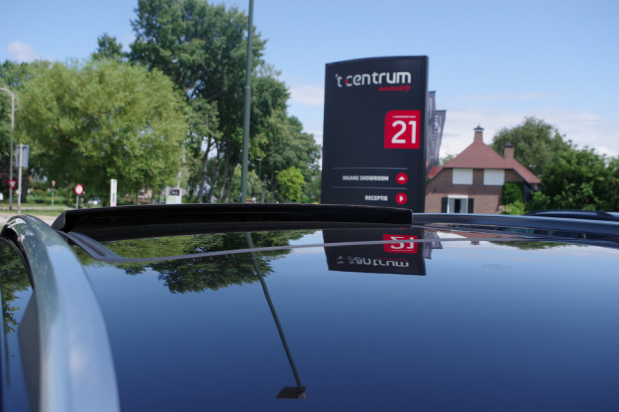 Škoda Superb Combi 1.4 TSI iV 218 PK Laurin & Klement PHEV, Leder, Panoramdak, 4 x Stoelverwarming, Camera