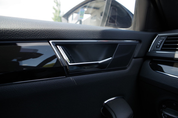 Škoda Superb Combi 1.4 TSI iV 218 PK Laurin & Klement PHEV, Leder, Panoramdak, 4 x Stoelverwarming, Camera