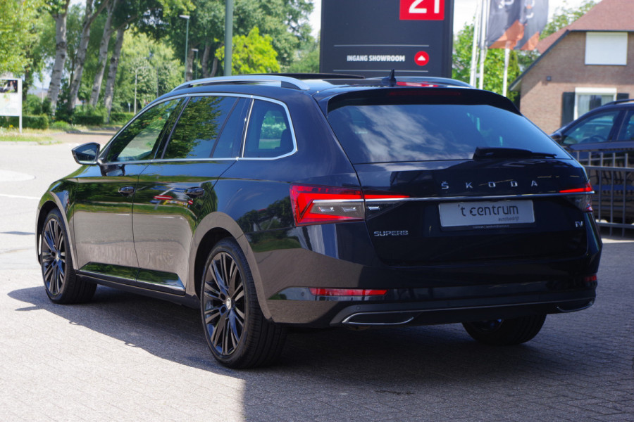 Škoda Superb Combi 1.4 TSI iV 218 PK Laurin & Klement PHEV, Leder, Panoramdak, 4 x Stoelverwarming, Camera