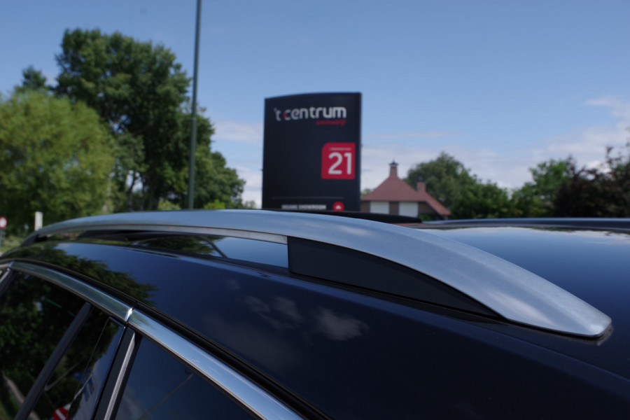 Škoda Superb Combi 1.4 TSI iV 218 PK Laurin & Klement PHEV, Leder, Panoramdak, 4 x Stoelverwarming, Camera
