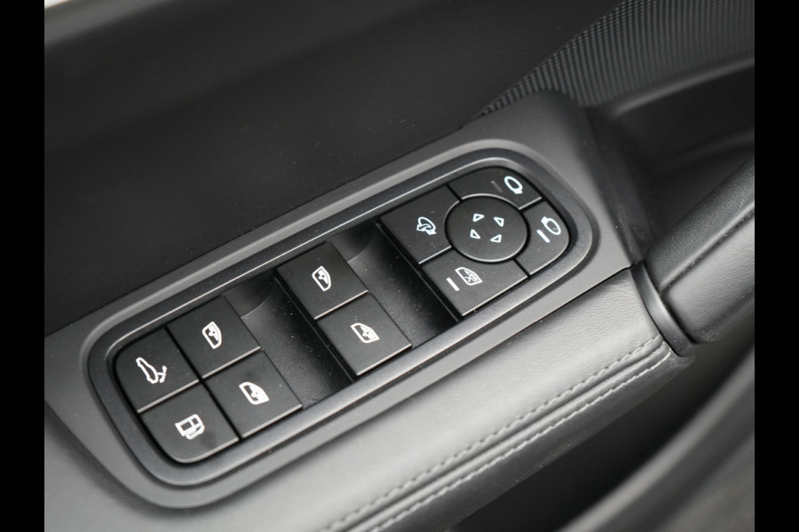 Porsche Cayenne Coupé 3.0 E-Hybrid Plug In Hybrid 462PK Dealer O.H Facelift PHEV | Panodak | Luchtvering | Sportuitlaat | 4 Wiel Besturing | PDLS+ | Sport Chrono | InnoDrive Adaptive Cruise | SportDesign | Head up | Soft Close | 22"L.M | 360 Camera | 18-voudige leder