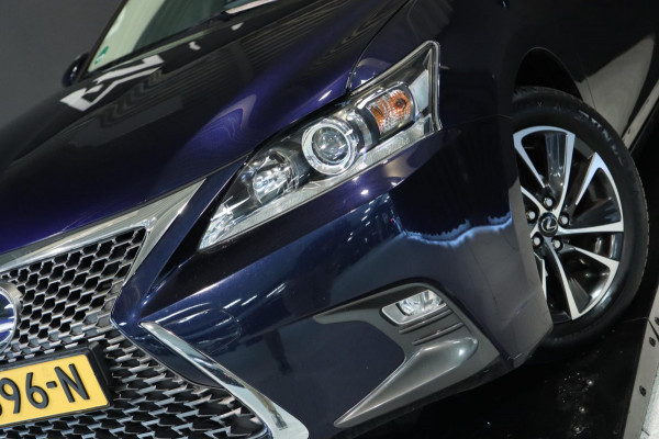 Lexus CT 200h Business Line / CAMERA / ALCANTARA / LED / CRUISE / NAP