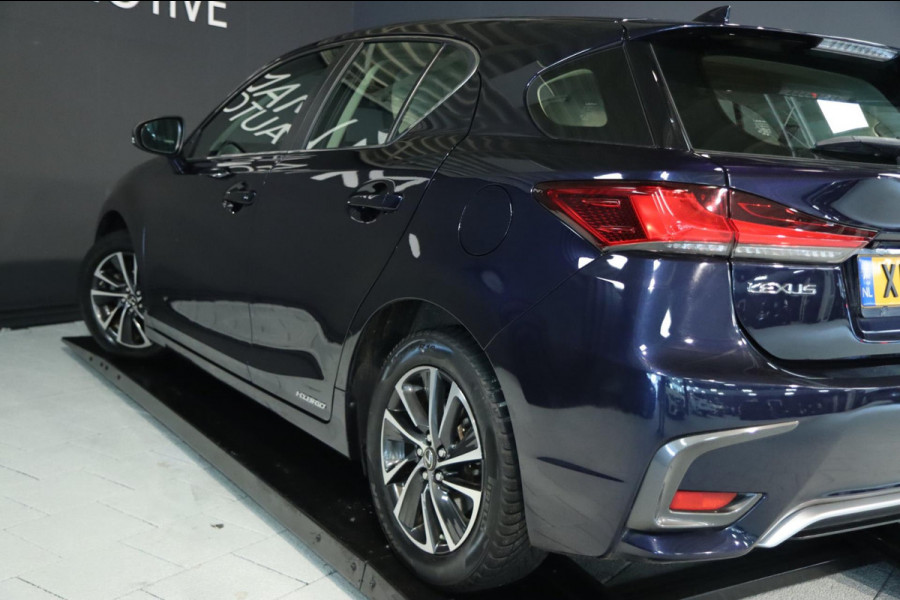 Lexus CT 200h Business Line / CAMERA / ALCANTARA / LED / CRUISE / NAP