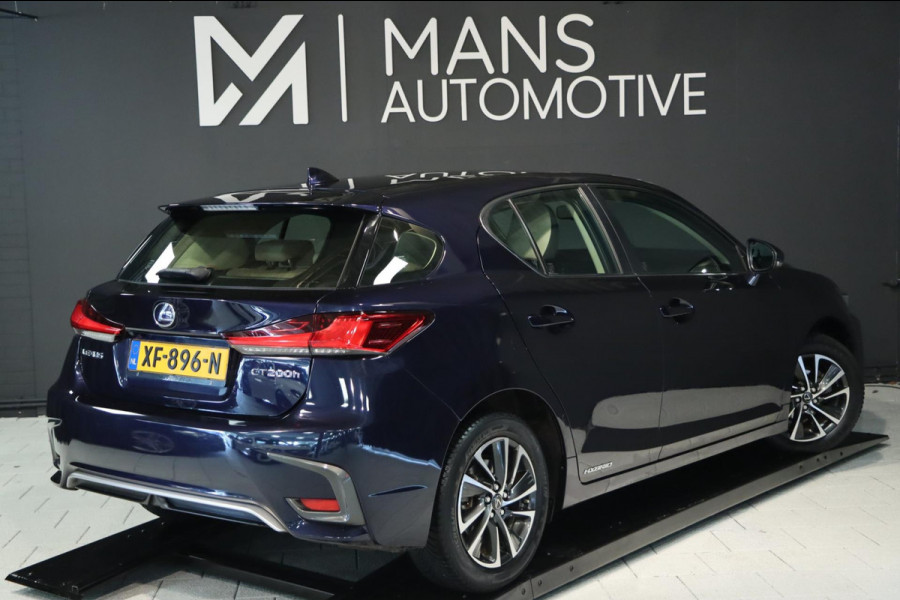 Lexus CT 200h Business Line / CAMERA / ALCANTARA / LED / CRUISE / NAP