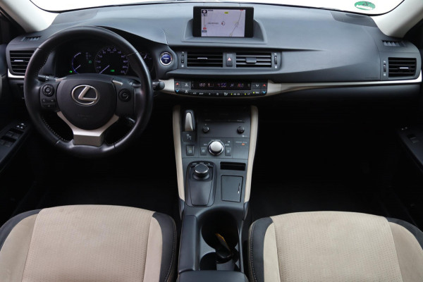 Lexus CT 200h Business Line / CAMERA / ALCANTARA / LED / CRUISE / NAP