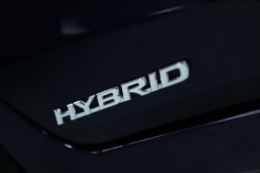 Lexus CT 200h Business Line / CAMERA / ALCANTARA / LED / CRUISE / NAP