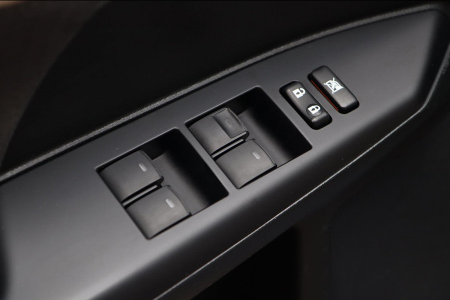 Lexus CT 200h Business Line / CAMERA / ALCANTARA / LED / CRUISE / NAP