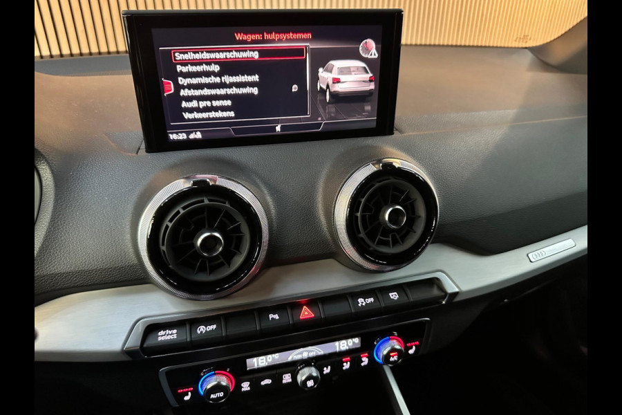 Audi Q2 35 TFSI S Line 150PK - Panoramadak - Matrix - B&O