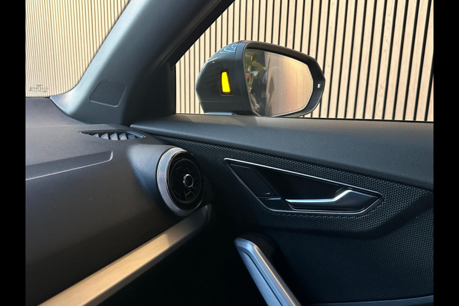 Audi Q2 35 TFSI S Line 150PK - Panoramadak - Matrix - B&O