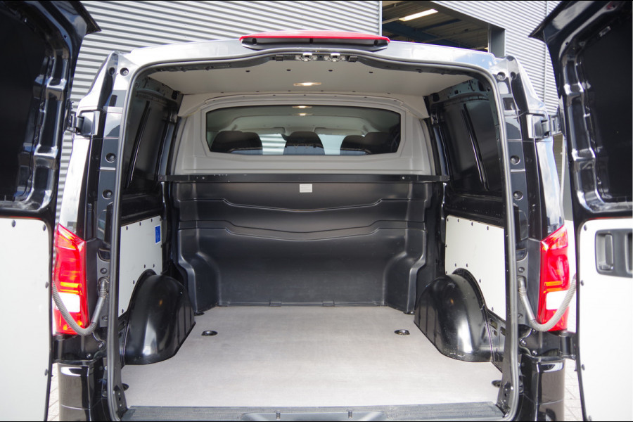 Mercedes-Benz Vito 114 CDI L2 Pro AUT. DC-5P, LEDER, CAMERA, CRUISE, CLIMA, COMFORT STOELEN, LEDER STUURWIEL, DUBBELE CABINE