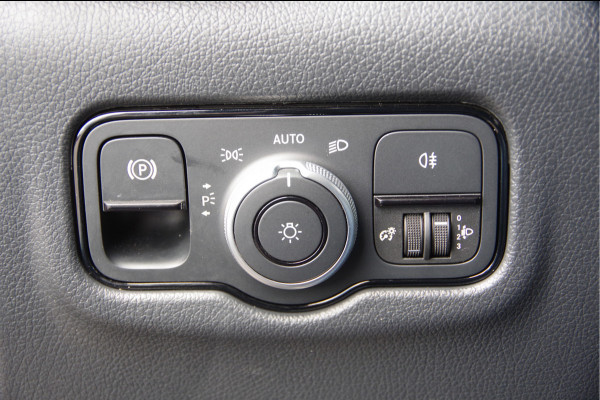 Mercedes-Benz Vito 114 CDI L2 Pro AUT. DC-5P, LEDER, CAMERA, CRUISE, CLIMA, COMFORT STOELEN, LEDER STUURWIEL, DUBBELE CABINE
