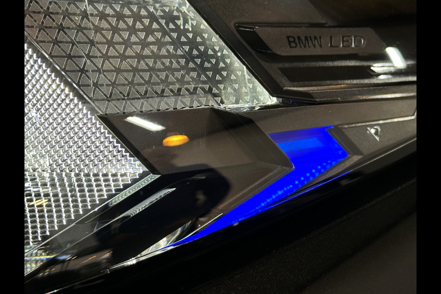 BMW X5 50e M-Sport Pro Performance | 360 View | Massage & Ventilatie | ACC | Individual Leder | Pano | Head-Up | 4-Zone Clima | 22'' | Stoelverwarming V+A | Laser-LED | 2x Memory | Keyless-Entry | Trekhaak | Comfortstoelen | Beker Koeling+Verwarming | Stuurverwarming | Zonwering | Carplay | Draadloos Laden |