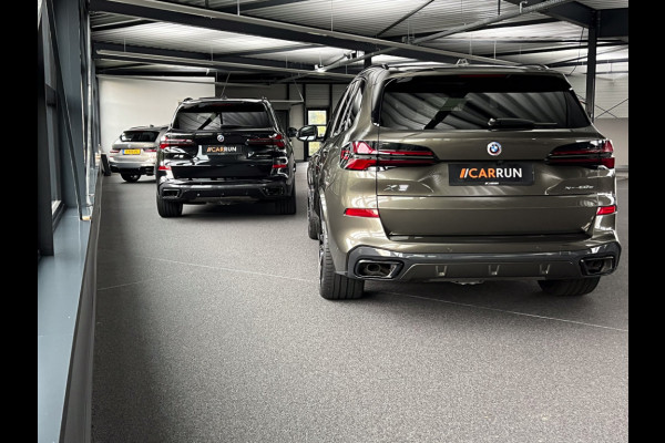 BMW X5 50e M-Sport Pro Performance | 360 View | Massage & Ventilatie | ACC | Individual Leder | Pano | Head-Up | 4-Zone Clima | 22'' | Stoelverwarming V+A | Laser-LED | 2x Memory | Keyless-Entry | Trekhaak | Comfortstoelen | Beker Koeling+Verwarming | Stuurverwarming | Zonwering | Carplay | Draadloos Laden |