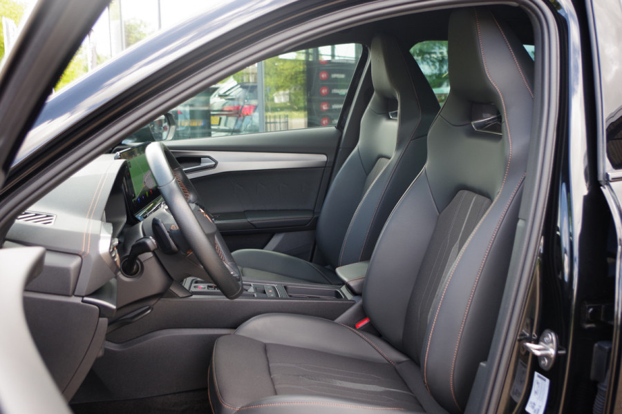 CUPRA Formentor 1.4 e-Hybrid VZ 245 PK  Performance PHEV, Camera, Carplay, Winterpakket