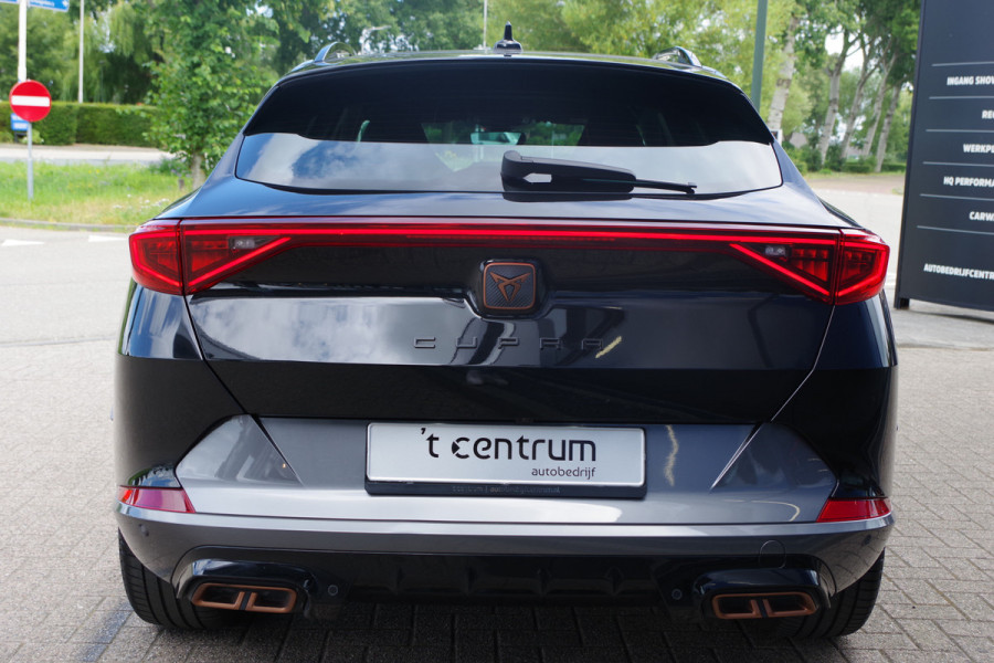 CUPRA Formentor 1.4 e-Hybrid VZ 245 PK  Performance PHEV, Camera, Carplay, Winterpakket