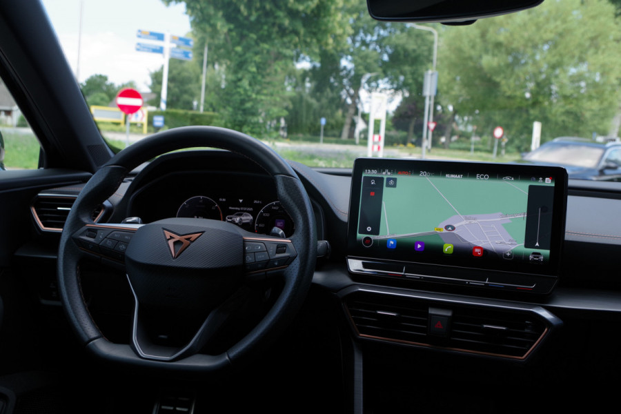 CUPRA Formentor 1.4 e-Hybrid VZ 245 PK  Performance PHEV, Camera, Carplay, Winterpakket