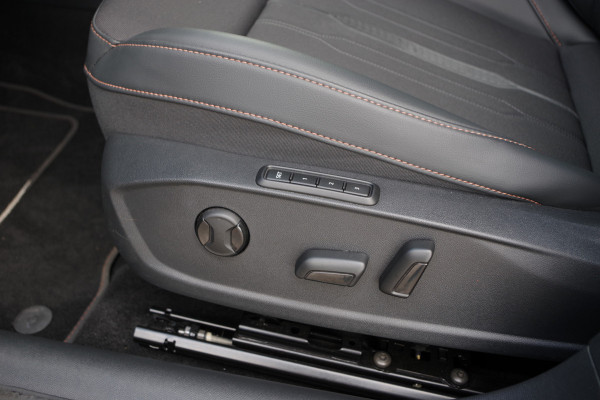 CUPRA Formentor 1.4 e-Hybrid VZ 245 PK  Performance PHEV, Camera, Carplay, Winterpakket