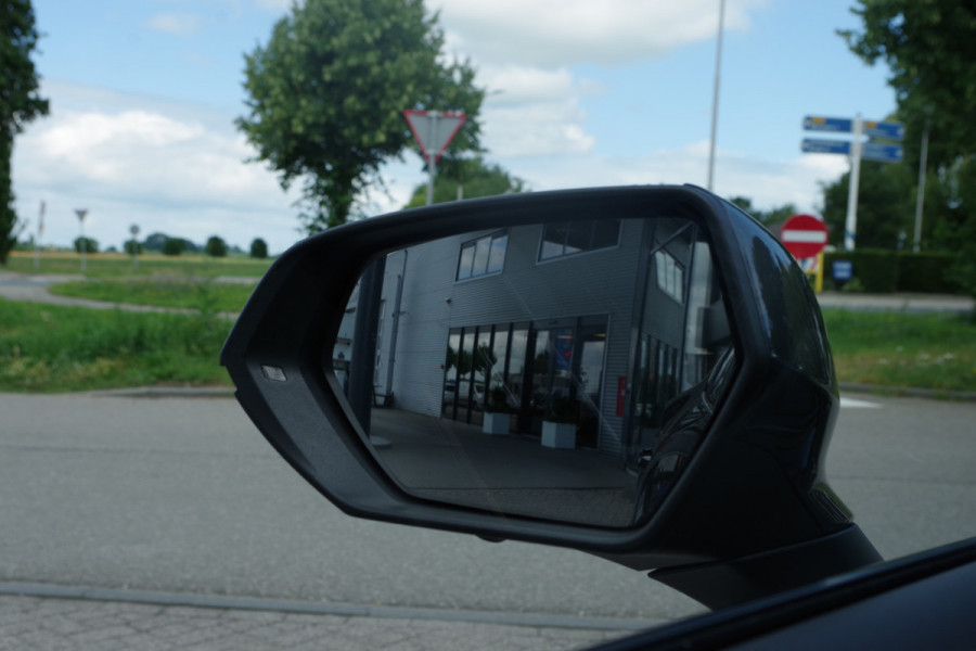 CUPRA Formentor 1.4 e-Hybrid VZ 245 PK  Performance PHEV, Camera, Carplay, Winterpakket