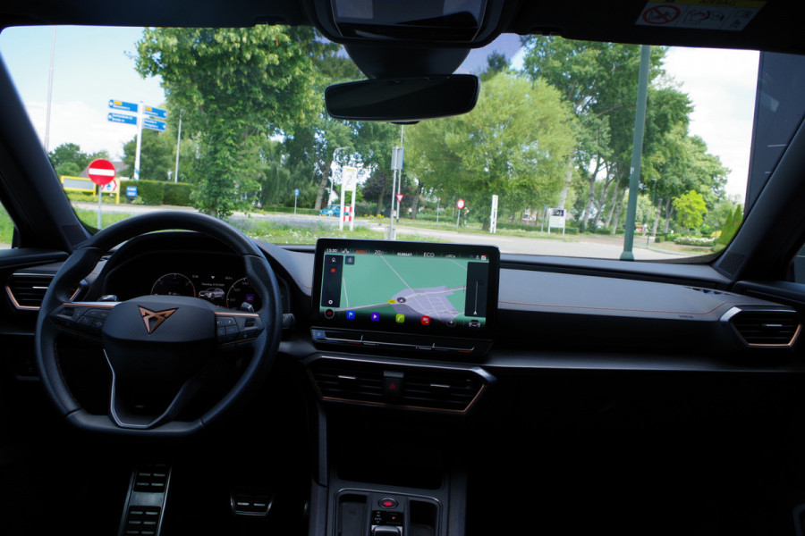 CUPRA Formentor 1.4 e-Hybrid VZ 245 PK  Performance PHEV, Camera, Carplay, Winterpakket