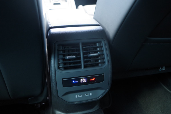 CUPRA Formentor 1.4 e-Hybrid VZ 245 PK  Performance PHEV, Camera, Carplay, Winterpakket