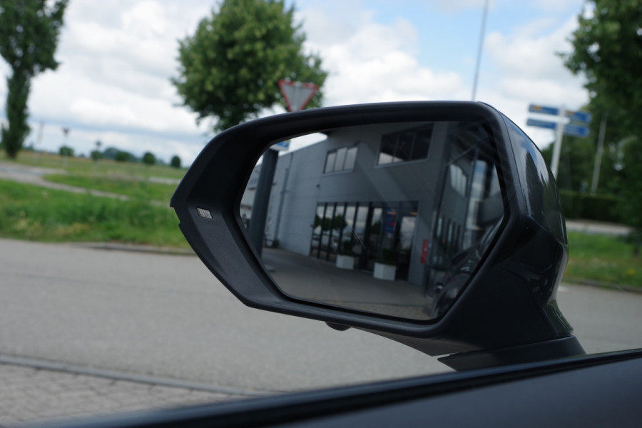 CUPRA Formentor 1.4 e-Hybrid 245 PK VZ Copper Edition, Trekhaak, LED, Winterpakket, Stuur-Startknop, Camera