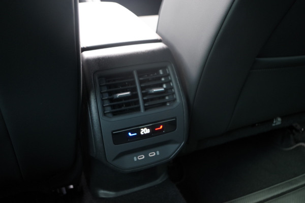 CUPRA Formentor 1.4 e-Hybrid 245 PK VZ Copper Edition, Trekhaak, LED, Winterpakket, Stuur-Startknop, Camera