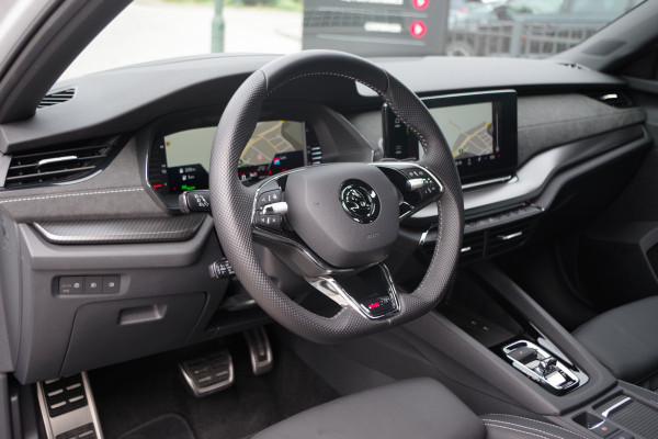Škoda Octavia Combi 1.4 TSI RS iV PHEV 245 PK Business, Panoramadak, Leder-Alcantara, Canton Sound, Head-Up, Memory