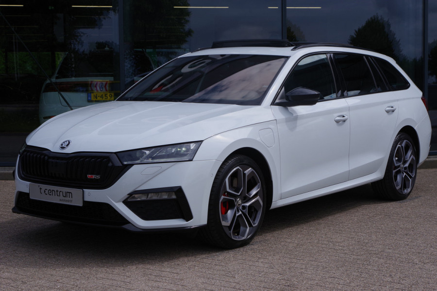 Škoda Octavia Combi 1.4 TSI RS iV PHEV 245 PK Business, Panoramadak, Leder-Alcantara, Canton Sound, Head-Up, Memory