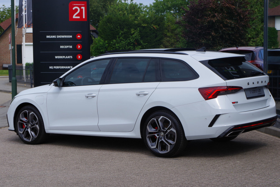 Škoda Octavia Combi 1.4 TSI RS iV PHEV 245 PK Business, Panoramadak, Leder-Alcantara, Canton Sound, Head-Up, Memory