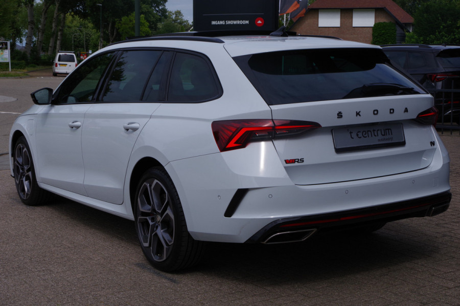 Škoda Octavia Combi 1.4 TSI RS iV PHEV 245 PK Business, Panoramadak, Leder-Alcantara, Canton Sound, Head-Up, Memory