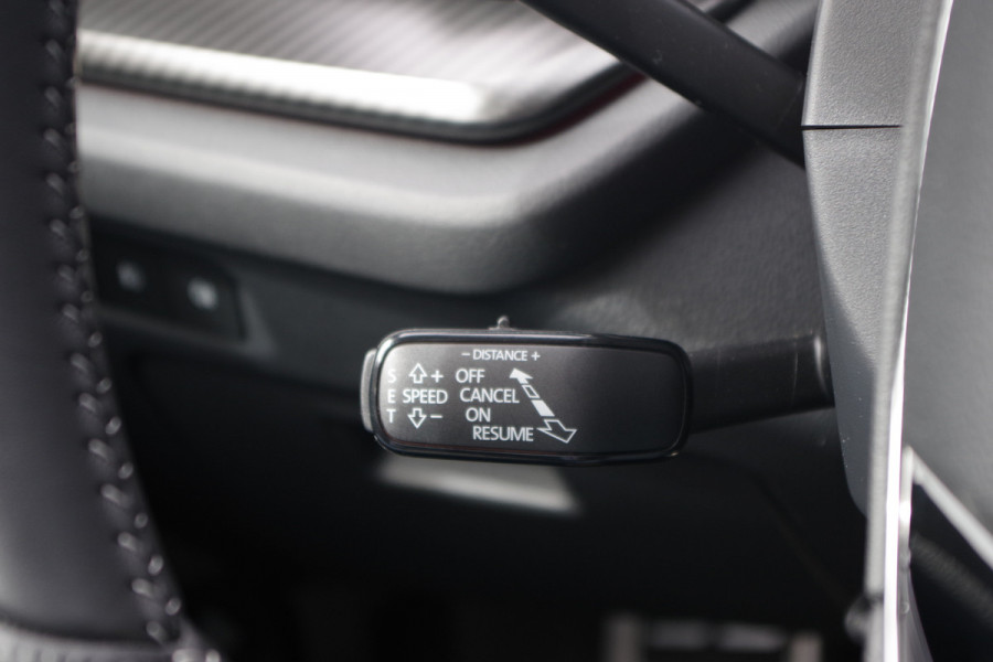 Škoda Octavia Combi 1.4 TSI RS iV PHEV 245 PK Business, Panoramadak, Leder-Alcantara, Canton Sound, Head-Up, Memory