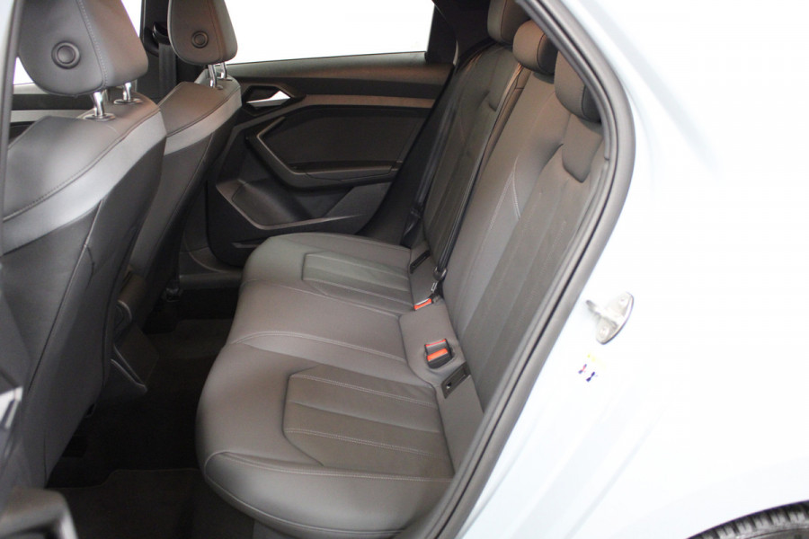 Audi A1 Sportback 30 TFSI S edition Carplay|Leer|Stoelverw.