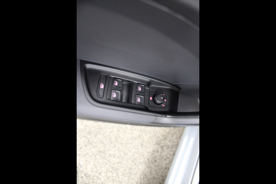Audi A1 Sportback 30 TFSI S edition Carplay|Leer|Stoelverw.