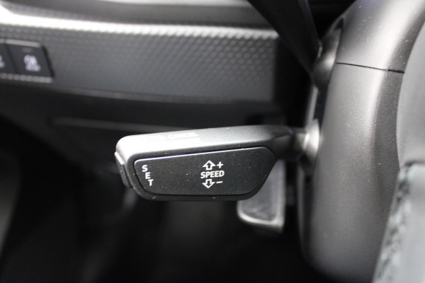 Audi A1 Sportback 30 TFSI S edition Carplay|Leer|Stoelverw.