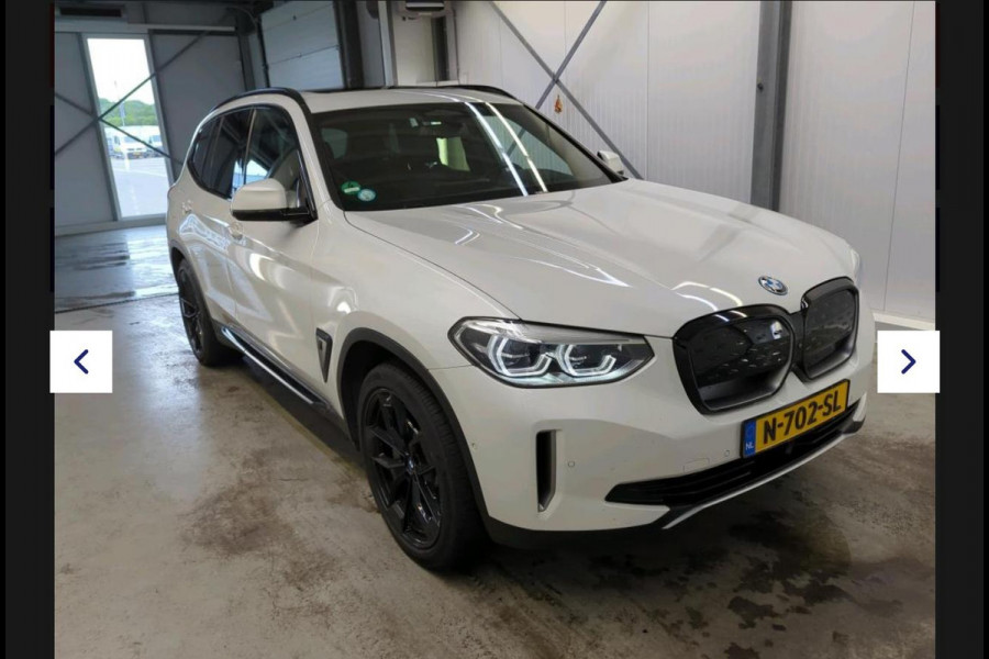 BMW iX3 High Executive 80 kWh | Panoramadak | Trekhaak | NL- Auto | Camera