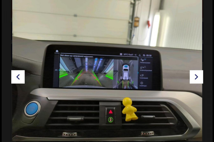 BMW iX3 High Executive 80 kWh | Panoramadak | Trekhaak | NL- Auto | Camera