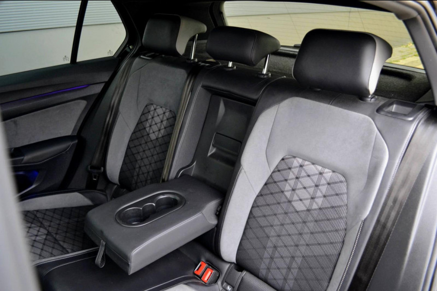 Volkswagen Golf 1.5 eTSI R-Line