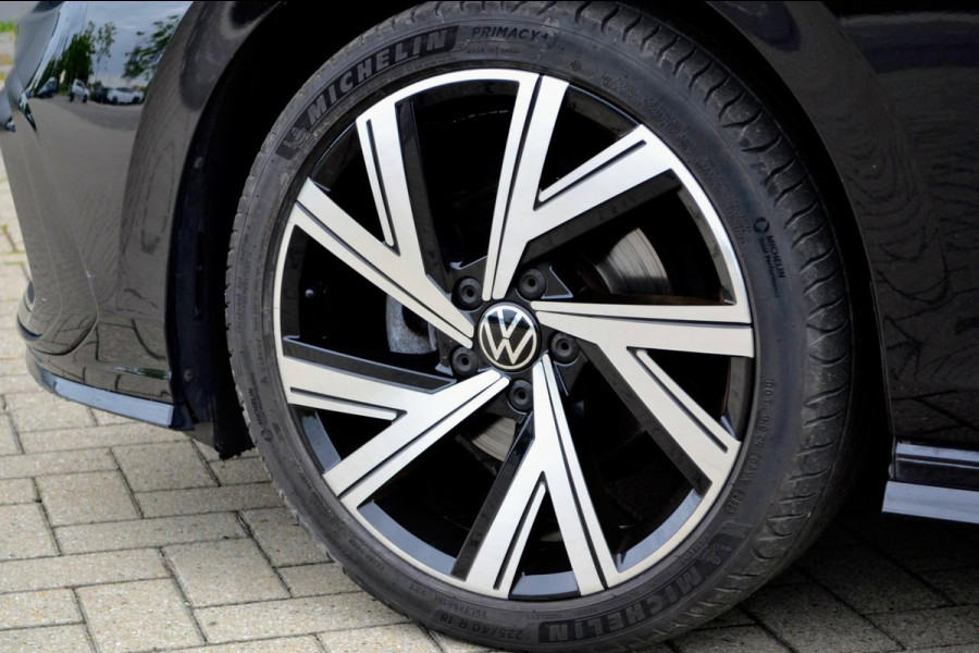 Volkswagen Golf 1.5 eTSI R-Line